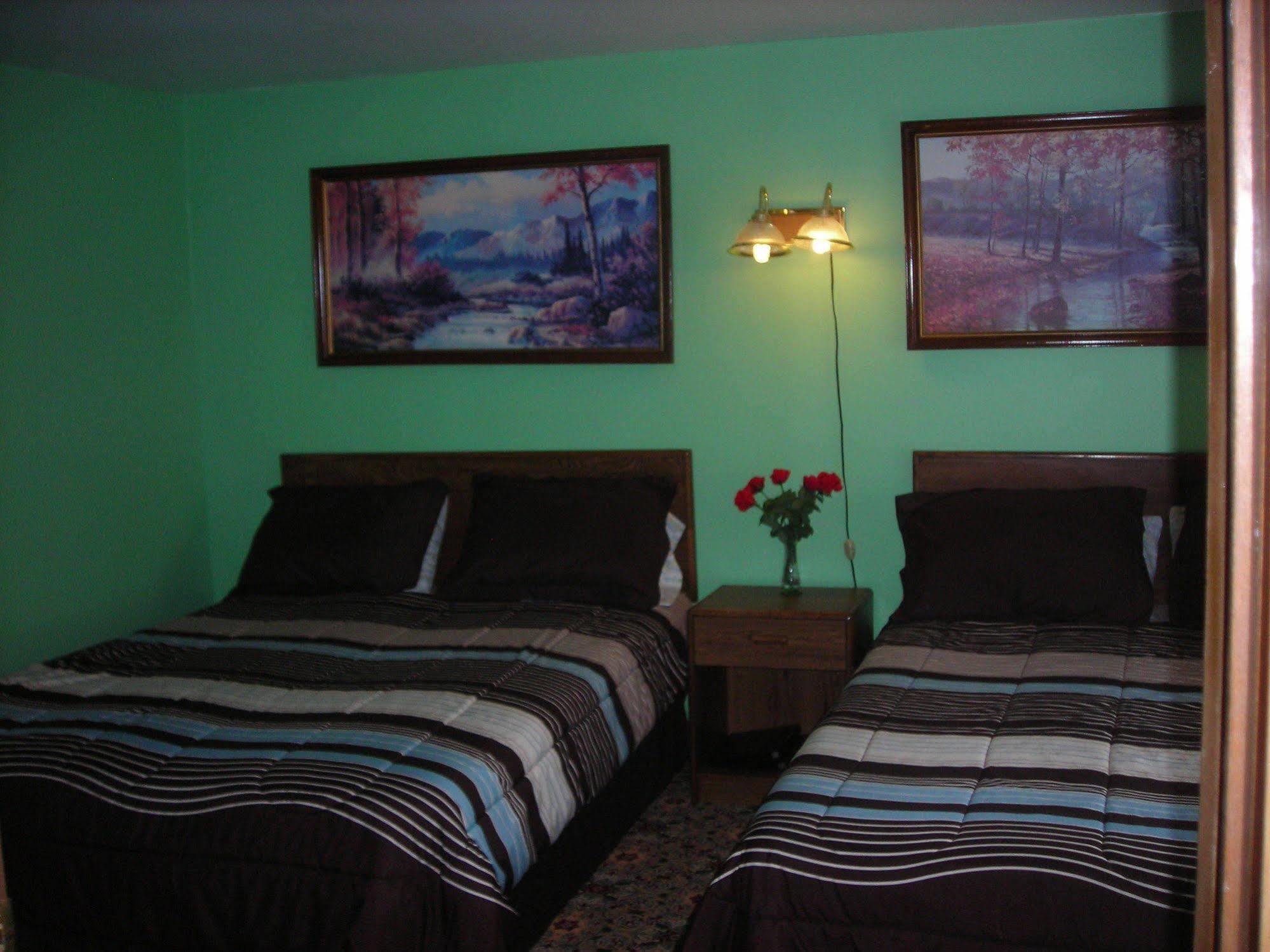 ويسكونسن الوديان Deer Trail Motel المظهر الخارجي الصورة